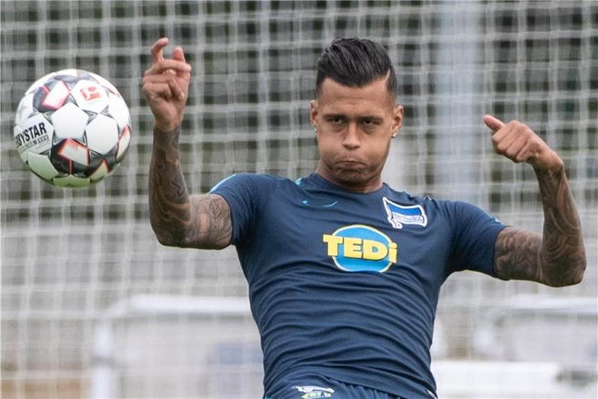 Herthas Selke: Dann „wird die EM 2020 automatisch mein Ziel“ Davie Selke beim Hertha-Training. Foto: Paul Zinken