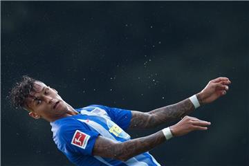 Davie Selke hat sich im Training am Brustkorb verletzt. Foto: Soeren Stache