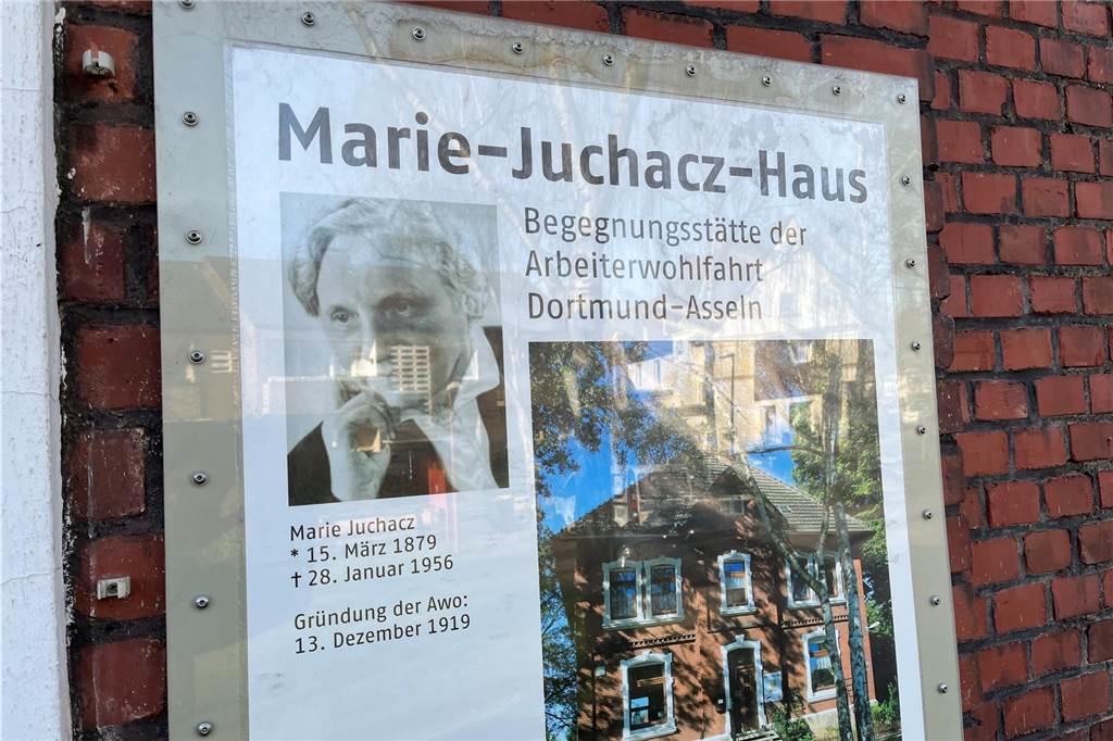 De Begegnungsstätte in Asseln hat ihren Namen von Marie Juchacz (1879-1956), einer deutschen Sozialreformerin und Mitgründerin der Arbeiterwohlfahrt