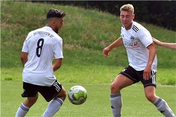 De beiden Preußen Yusuf Özdemir (links) und Laurin Stauch starten beim vereinseigenen Brinkhoff‘s Cup in Horstmar.