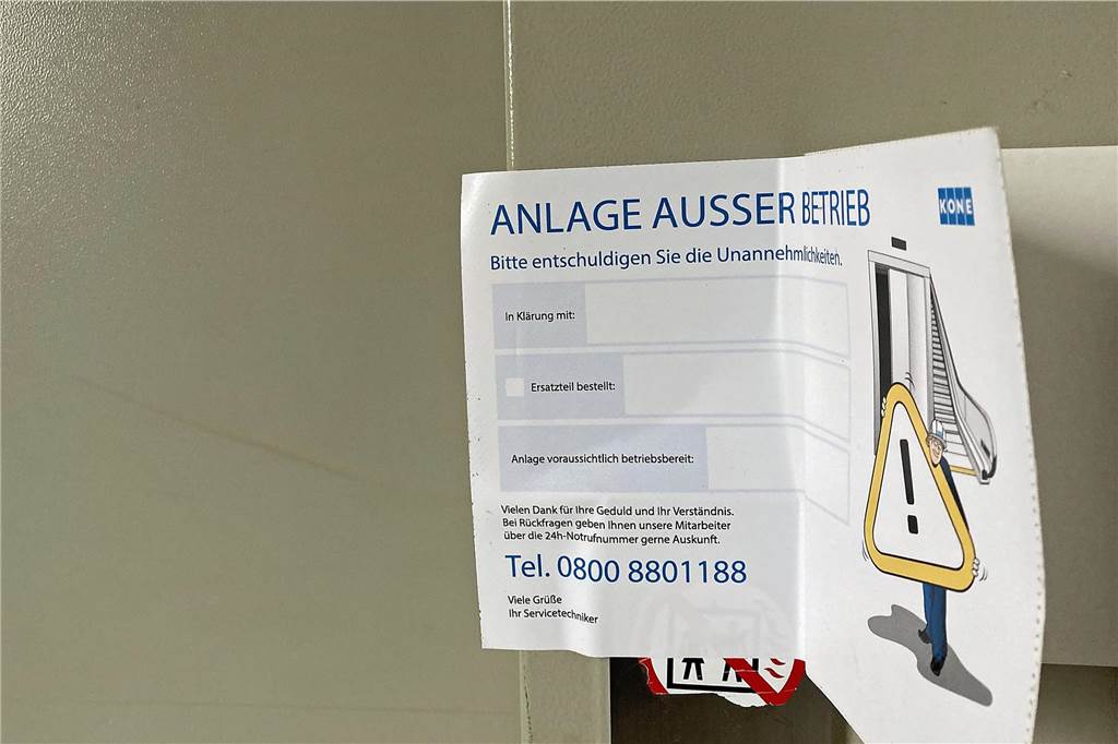 Mieter schämen sich für ihr Haus: Verwalter verspricht erneut Besserung Aufzug defekt