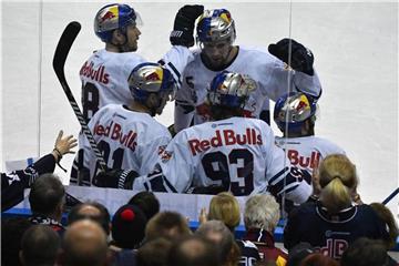 Dem EHC Red Bull München fehlt nur noch ein Sieg zur nächsten Meisterschaft. Foto: Paul Zinken