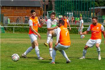 Steffen Laser (grau), hier noch im Bossendorfer Trikot, hat B-Ligist Sickingmühle verlassen und sich dem ETuS Haltern aus der Kreisliga A angeschlossen.