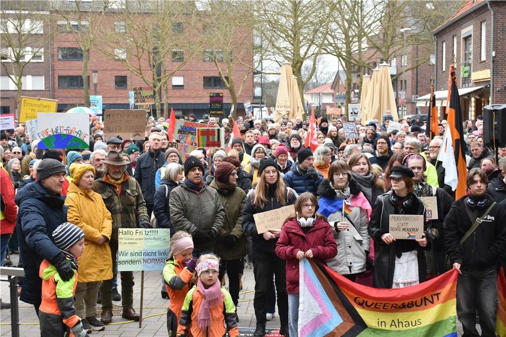 Demonstration "Ahaus bleibt bunt"