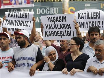 Demonstration gegen den Terroranschlag in der Türkei mit mehr als 50 Toten. Foto: Cem Turkel