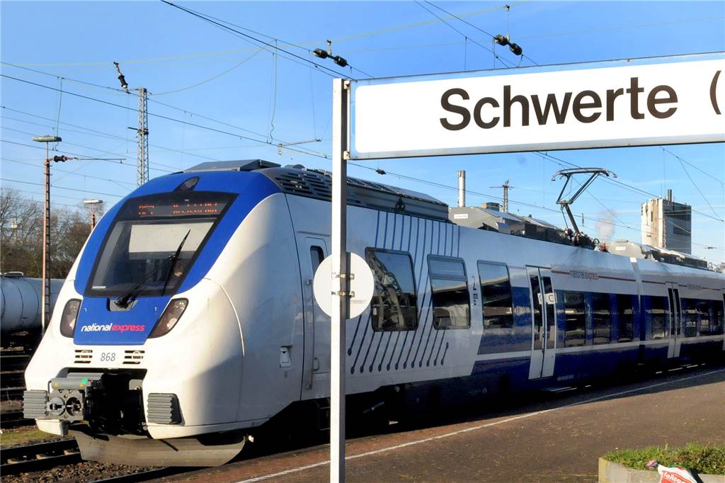 „Zug fällt heute aus“: Ist der Nahverkehr in Schwerte noch zuverlässig? Den Betrieb der Linie RE 7 Rheine-Schwerte-Krefeld hat der Zweckverband Nahverkehr Westfalen-Lippe an den Betreiber National Express vergeben.