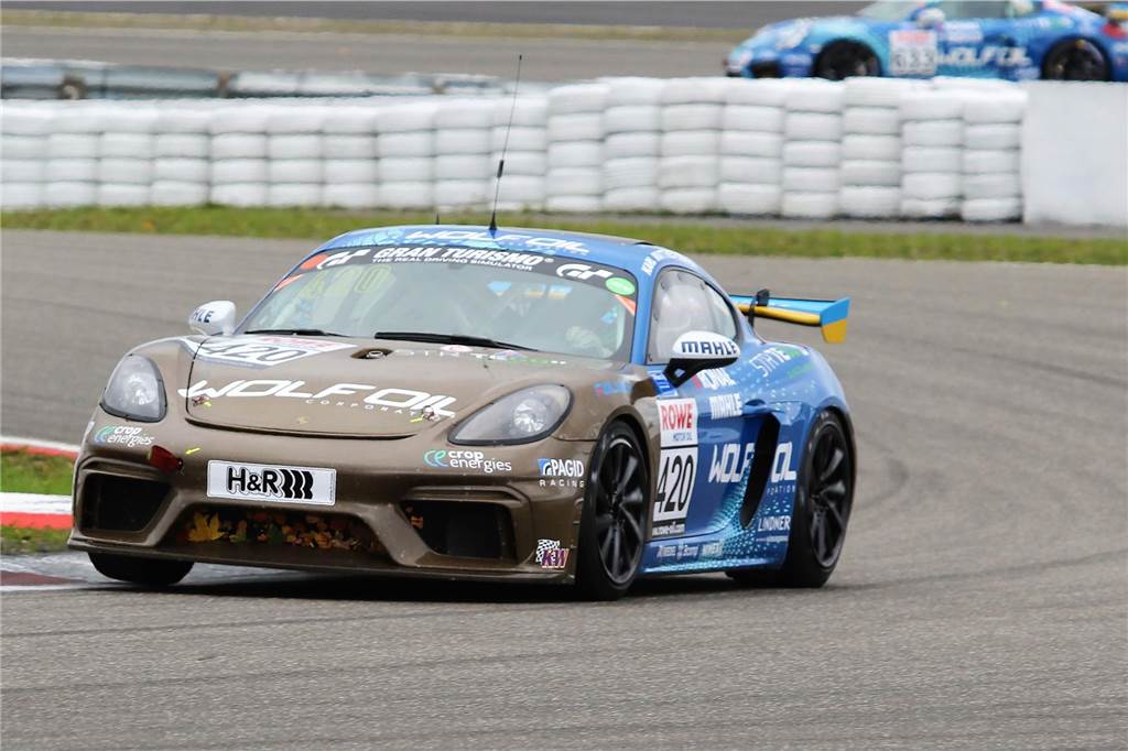 Dorstener Oliver Sprungmann wechselt das Cockpit: Porsche statt Ford Mustang Oliver Sprungmann im Porsche Cayman