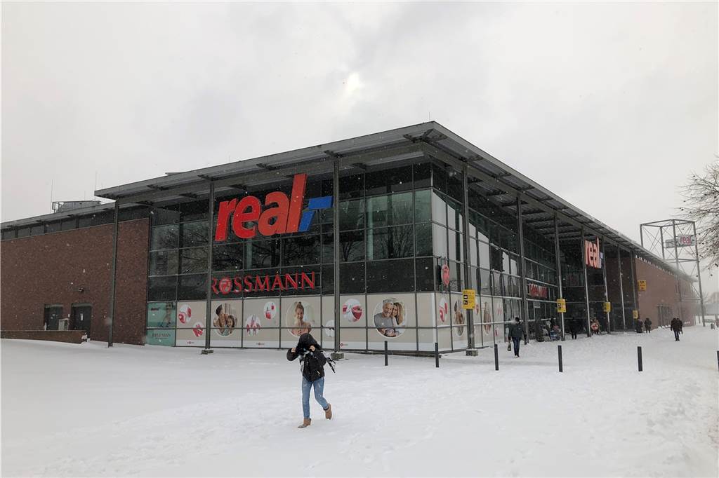 Es gibt einen ersten Interessenten für den Real-Markt in Eving Den Real an der Evinger Straße wird es nur noch bis Ende September geben. Dann muss ein Nachfolger gefunden sein. Andersfalls droht ein großer Leerstand mitten in Eving
