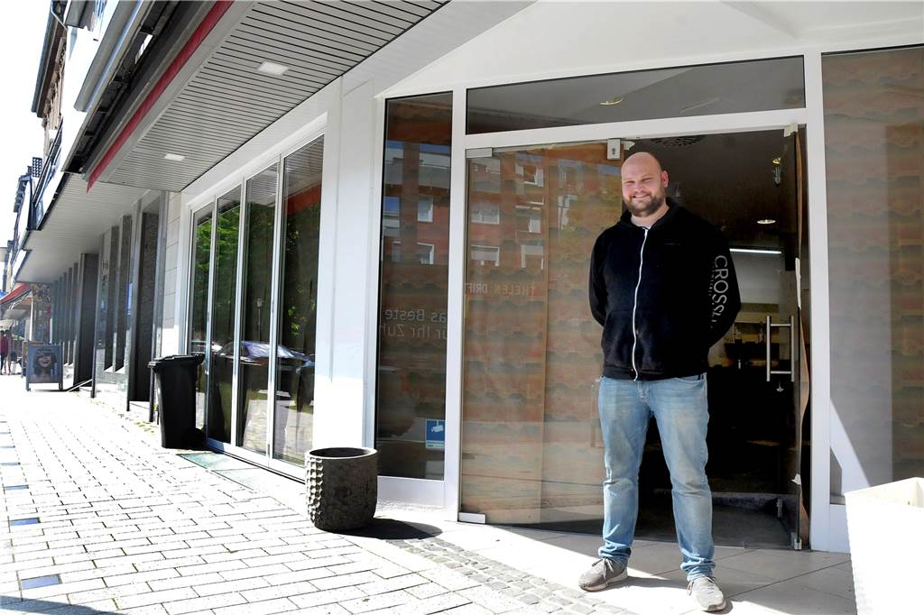 Neue Gastronomie im „Das Beckers“ – In Dortmund kennt man sie bereits Den zweiten Standort seiner Gastronomie „Kartoffel Pott" will Marcel Pelzer in den früheren Räumen des Bistros „Das Beckers" an der Bahnhofstraße eröffnen.