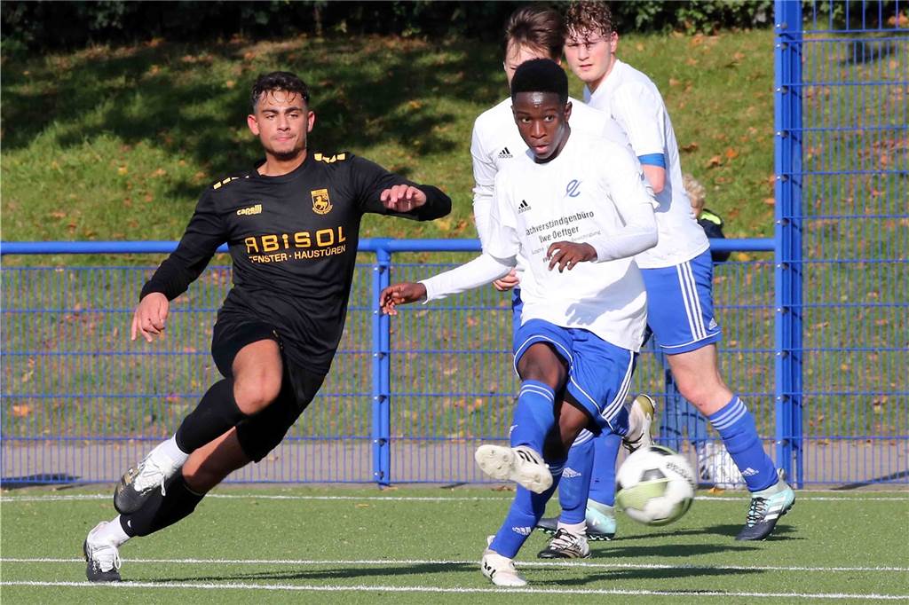 Regionalliga-Spieler vermisst Türkspor Dortmund : „Ich habe die Halle geliebt“ Denis Donkor spielte in der U19 des TSC Eintracht Dortmund.