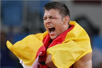 Denis Maksymilian Kudla hat mit seinem Kampf in der Trostrunde die Chance auf Bronze. Foto: Sergei Ilnitsky/EPA