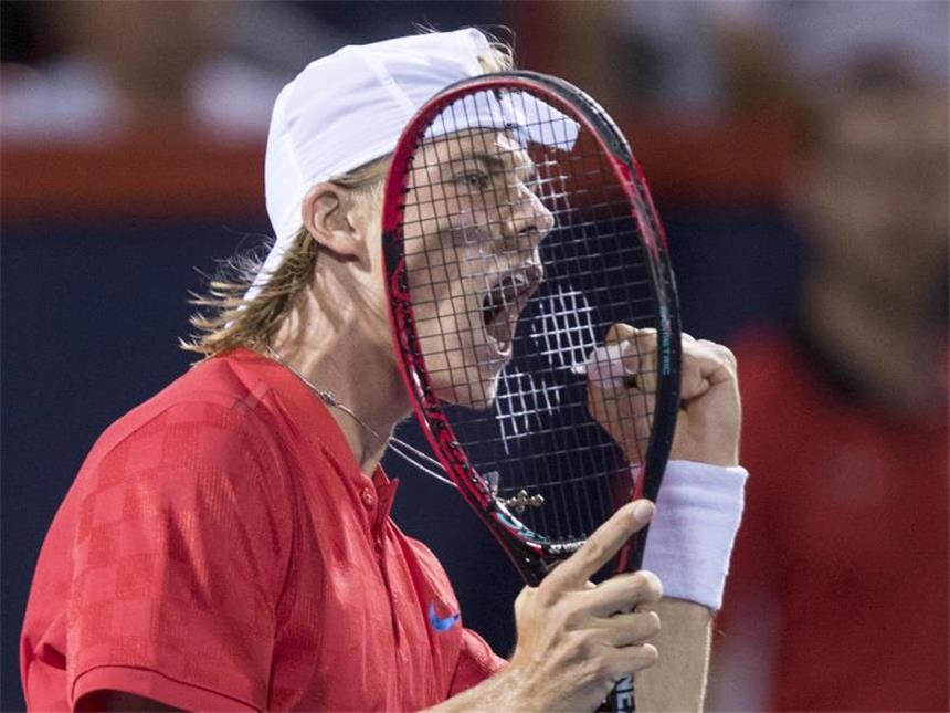 Alexander Zverev im Viertelfinale in Montreal Denis Shapovalov feiert seinen überraschenden Sieg im Match gegen Rafael Nadal. Foto: Paul Chiasson/The Canadian Press