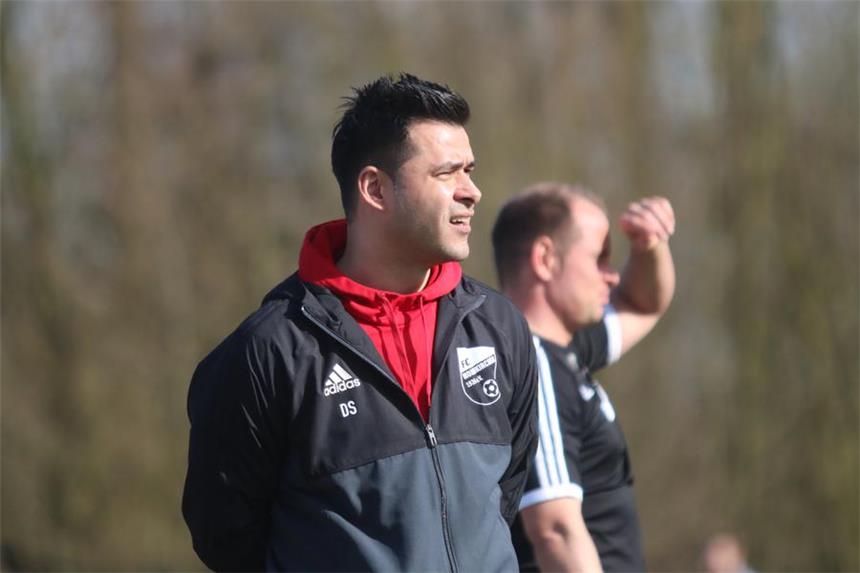 Deniz Sahin coachte im vergangenen Jahr die zweite Mannschaft des FC Nordkirchen. In diesem Jahr ist er zurück als Trainer bei der SG Selm. Gegen welche Gegner er mit seiner Mannschaft spielt, weiß er seit dem Staffeltag am Donnerstagabend.