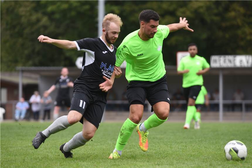 Knaller am ersten Spieltag: Spielplan der Kreisliga A1 Unna/Hamm steht fest Deniz Ünal und Sanel Mehovic treffen früh in der Saison aufeinander.