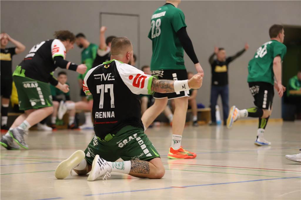 Nach 40 Jahren zurück in der Landesliga Dennis Brenscheidt und dem TVE Husen-Kurl gelang in Bommern der Landesliga-Aufstieg.