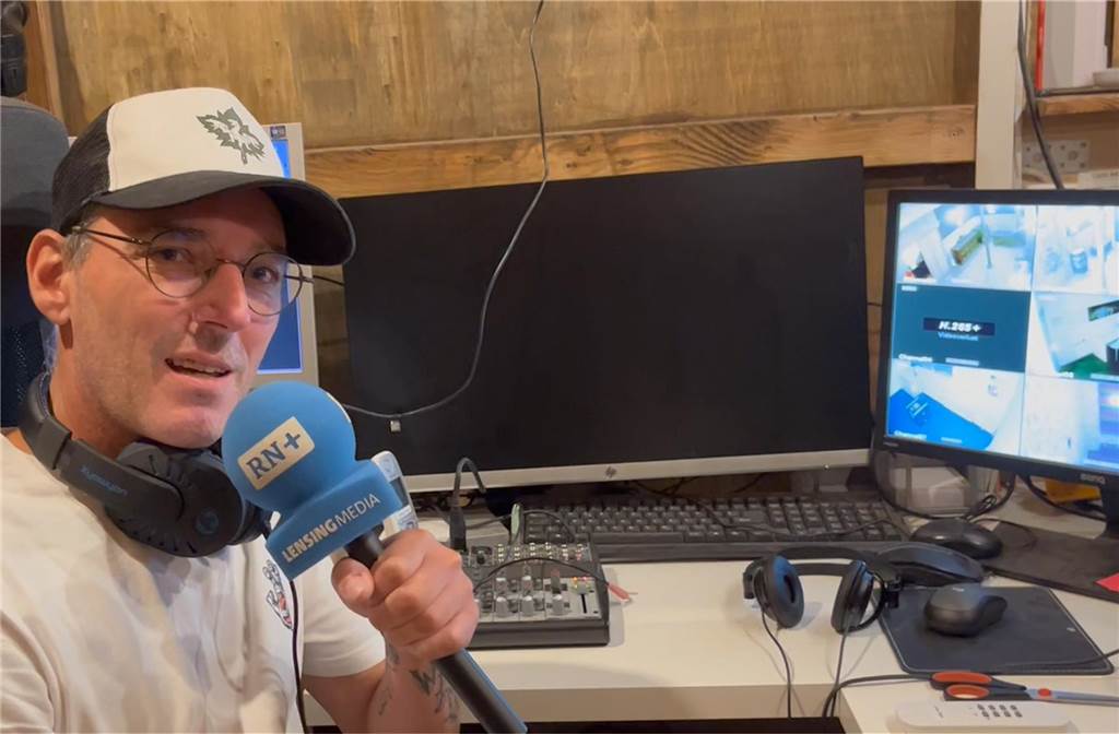 Dennis Hölker (47) verdient sein Geld spielerisch – aber nicht leicht Dennis Hölker ist nicht nur Geschäftsführer der Verschlusssache Escaperooms, sondern auch selbst mit vollem Herzen Spielleiter.