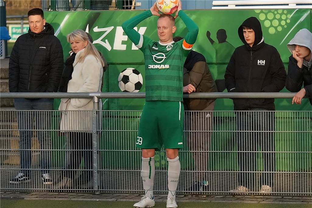 Dennis Idczak bekommt bei der SG Massen einen neuen Übungsleiter. Der gibt sein Debüt gegen Neheim.