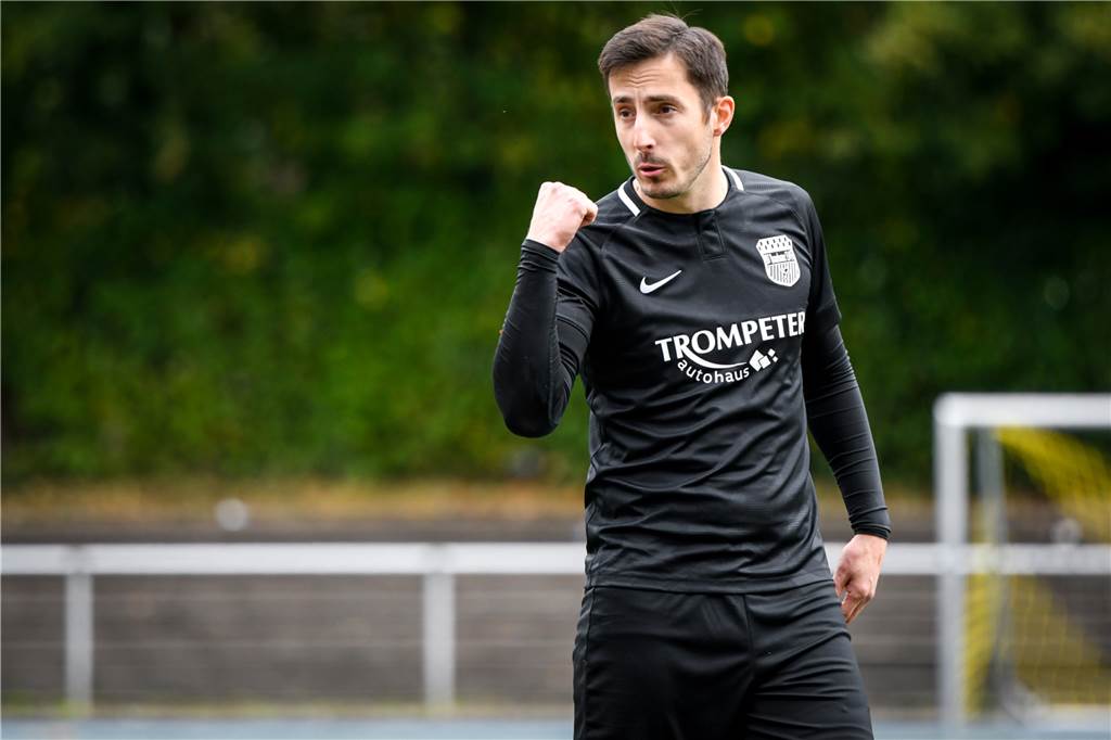 Trainer der SG Massen will punkten: „Gegen Brambauer wollen wir das Spiel durchgehend bestimmen“ Dennis Köse ist sich sicher: „An einem guten Tag, können wir jeden schlagen“.