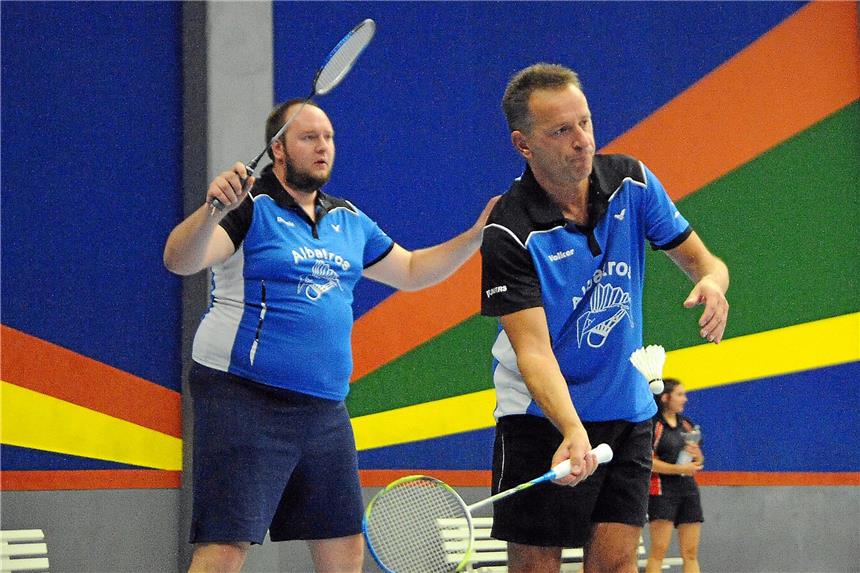 Der HKC Albatros schlägt nicht mehr auf Dennis (l.) und Volker Rupieper standen am Samstag zum letztes Mal für ihren Verein auf dem Feld. Die Badminton-Abteilung in Henrichenburg wird aufgelöst.