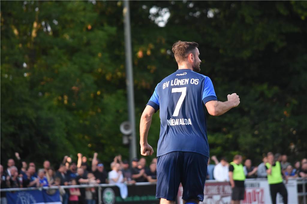 Lünens Top-5-Mittelfeldspieler der Rückrunde Dennis Niewalda stach in der Rückserie regelmäßig als Torschütze hervor.