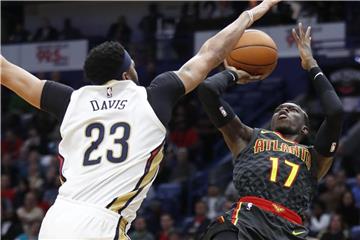 Dennis Schröder (r) verlor erneut mit den Atlanta Hawks. Foto: Tyler Kaufman