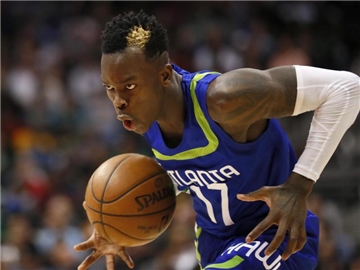 Dennis Schröder und die Atlanta Hawks haben sich für die NBA-Playoffs qualifiziert. Foto: Todd Kirkland