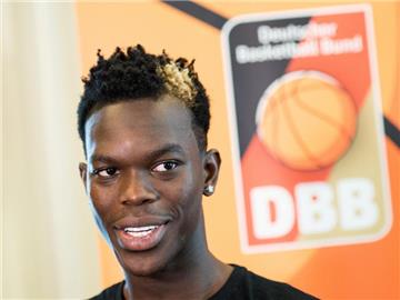 Dennis Schröder wird erst am 2. August zur Mannschaft stoßen. Foto: Silas Stein