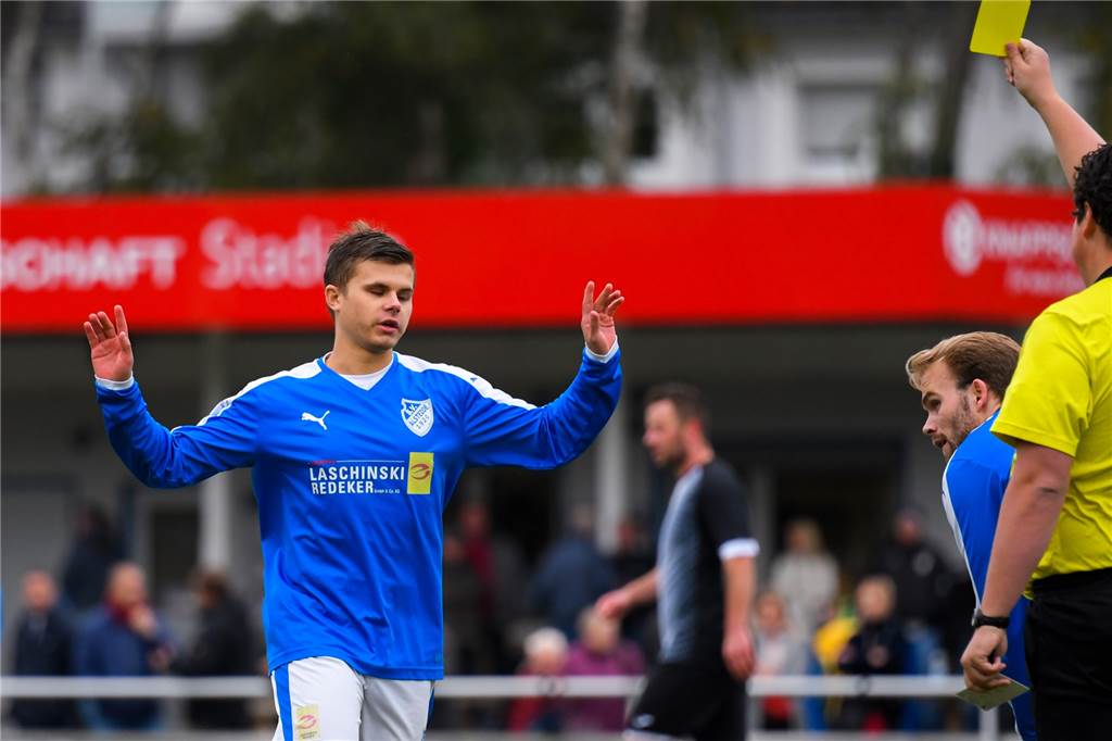 Dennis Schulz gewinnt das Derby gegen den VfB Lünen, das für ihn dreifache Bedeutung hat Dennis Schulz zeigte eine starke kämpferische Leistung.