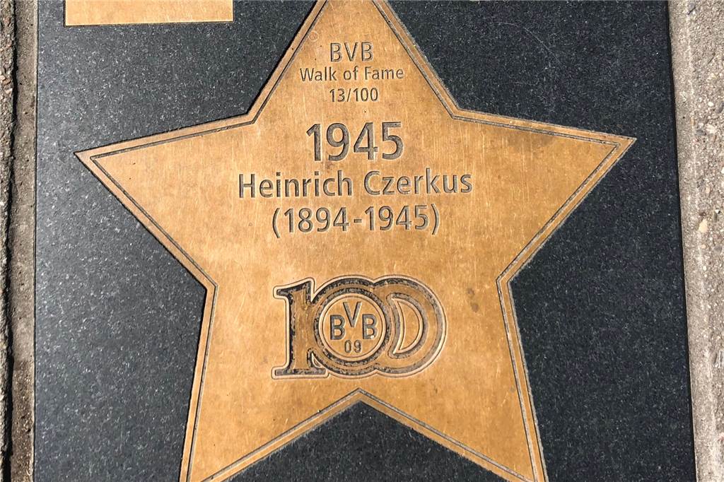 Der Kampf des ehemaligen BVB-Platzwartes Heinrich Czerkus bleibt aktuell Der 13. Stern des „Walk of Fame“ an der Ecke Weißenburger Straße / Günterstraße.