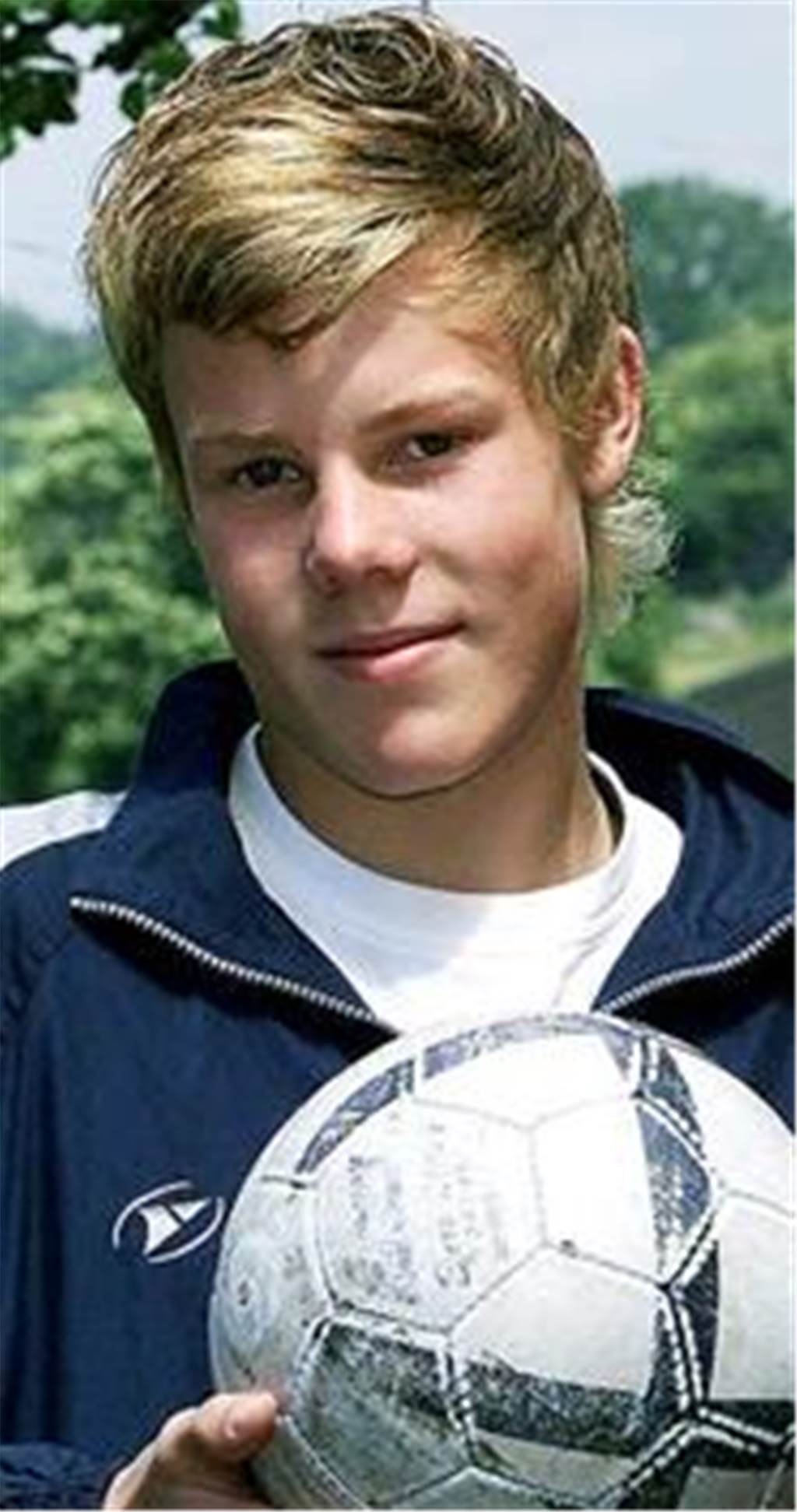 Erinnerungen in Grün-Weiß: Fußball: Ex-Selmer Lukas Nottbeck blickt auf Profikarriere zurück Lukas Nottbeck blickt in die Kamera.