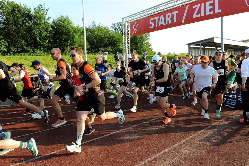 Der 16. Schwerter Ruhrstadtlauf in Westhofen.