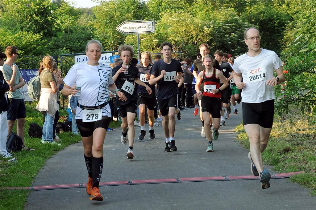 Der 16. Schwerter Ruhrstadtlauf in Westhofen.