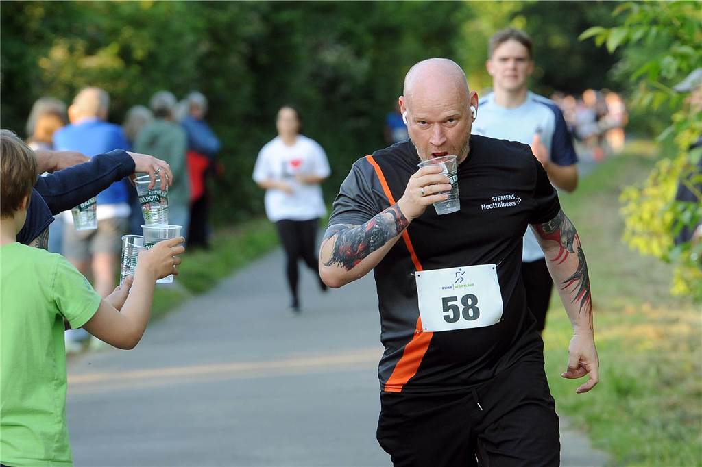 Der 16. Schwerter Ruhrstadtlauf in Westhofen.