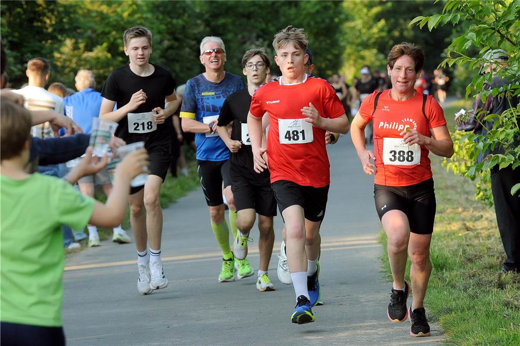 Der 16. Schwerter Ruhrstadtlauf in Westhofen.