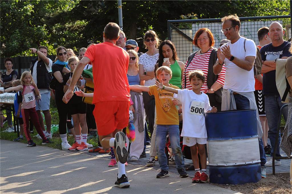 Der 16. Schwerter Ruhrstadtlauf in Westhofen.