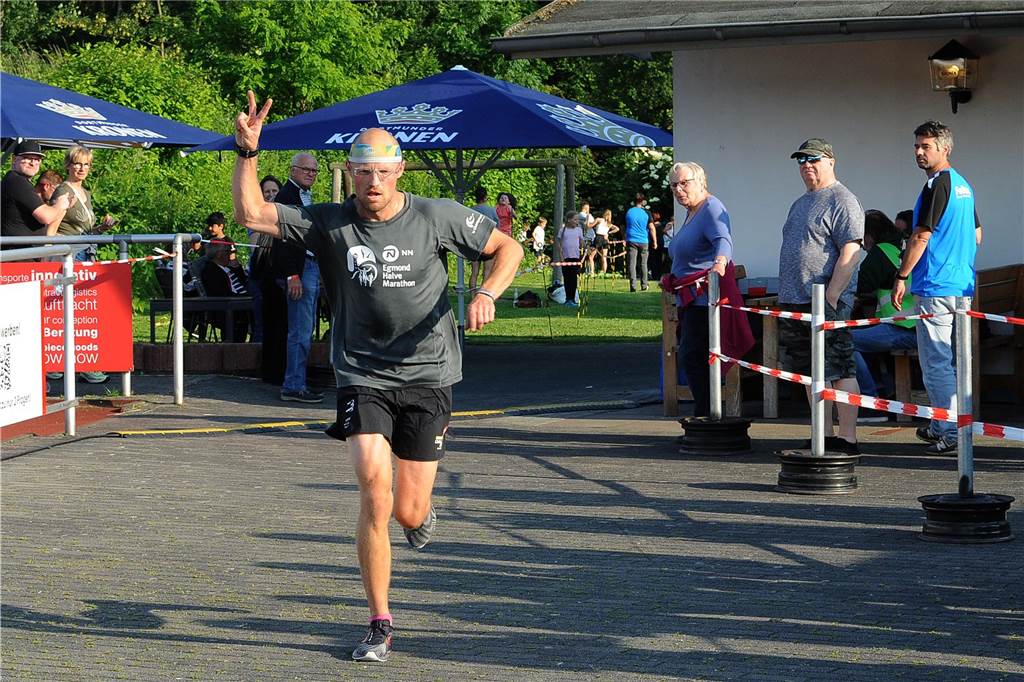 Der 16. Schwerter Ruhrstadtlauf in Westhofen.