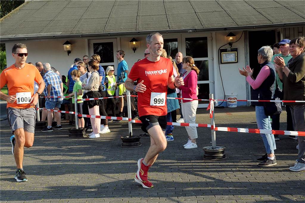 Der 16. Schwerter Ruhrstadtlauf in Westhofen.