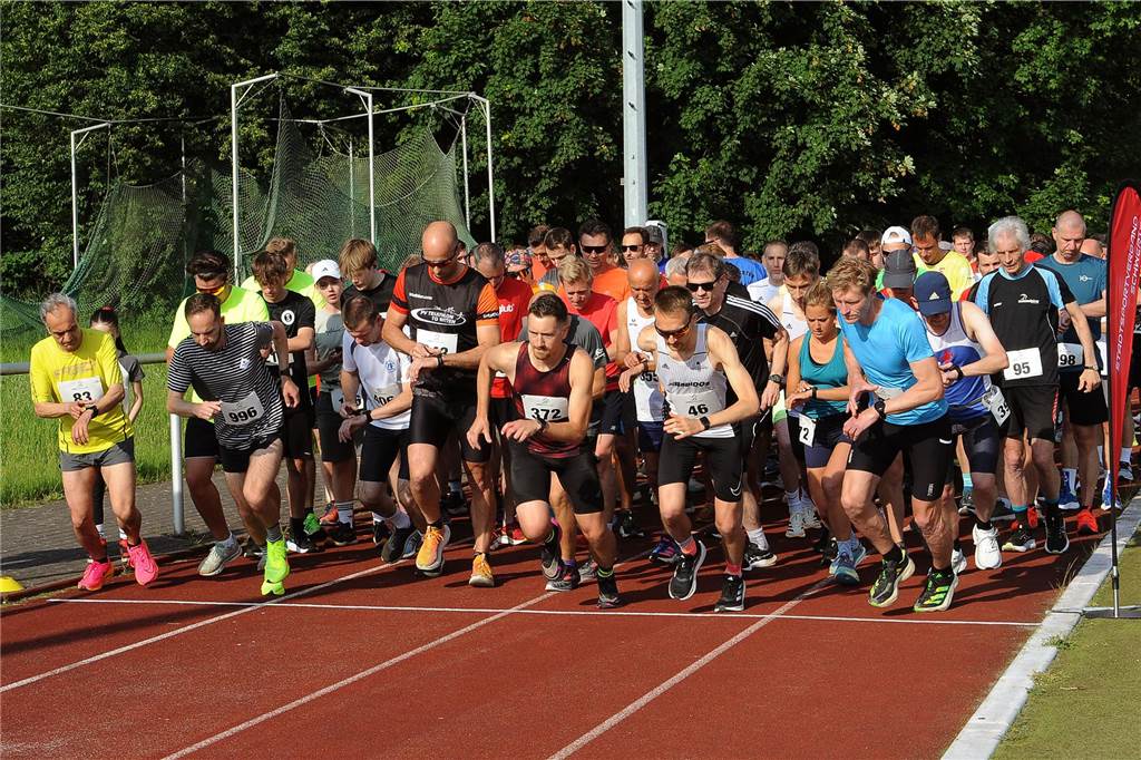 Der 16. Schwerter Ruhrstadtlauf in Westhofen.