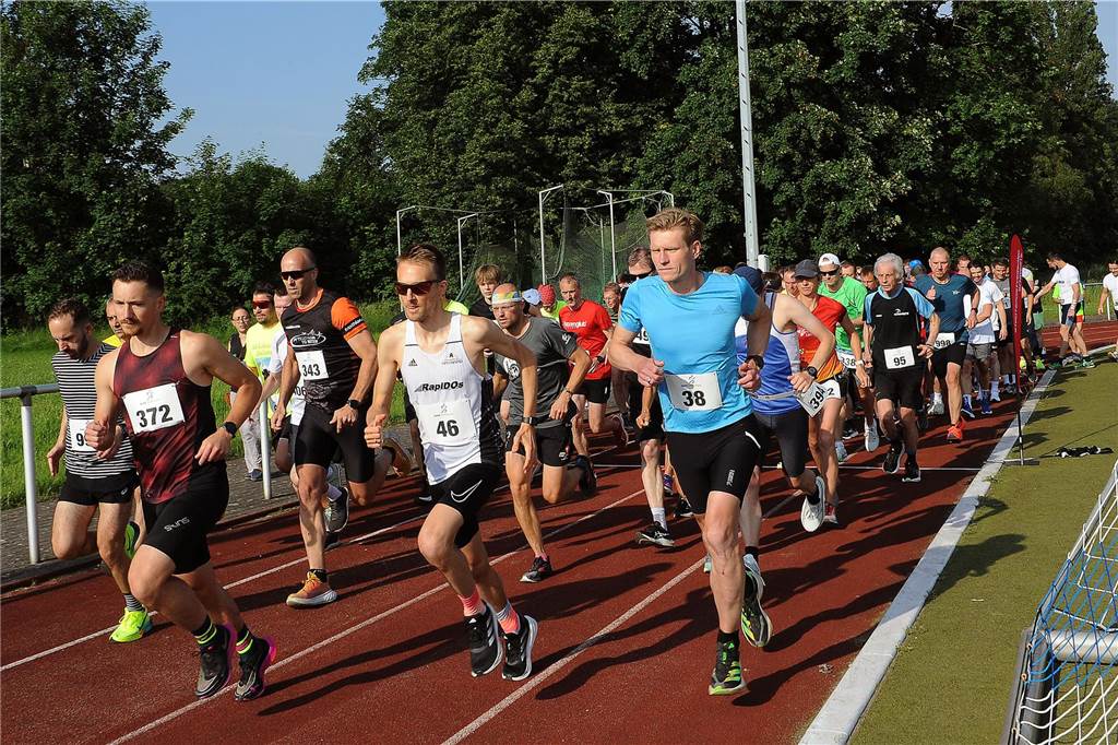 Der 16. Schwerter Ruhrstadtlauf in Westhofen.