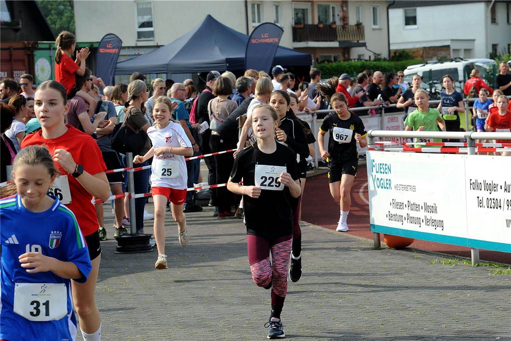 Der 16. Schwerter Ruhrstadtlauf in Westhofen.