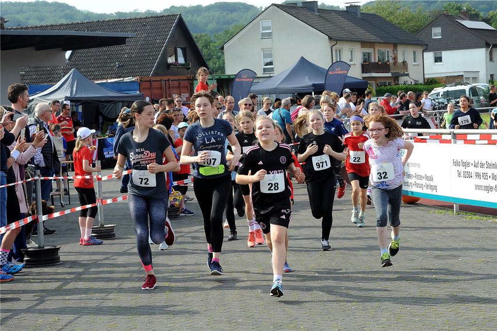 Der 16. Schwerter Ruhrstadtlauf in Westhofen.