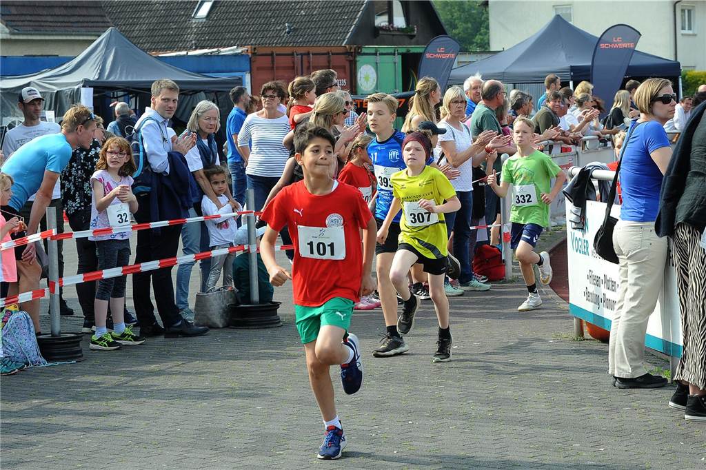 Der 16. Schwerter Ruhrstadtlauf in Westhofen.