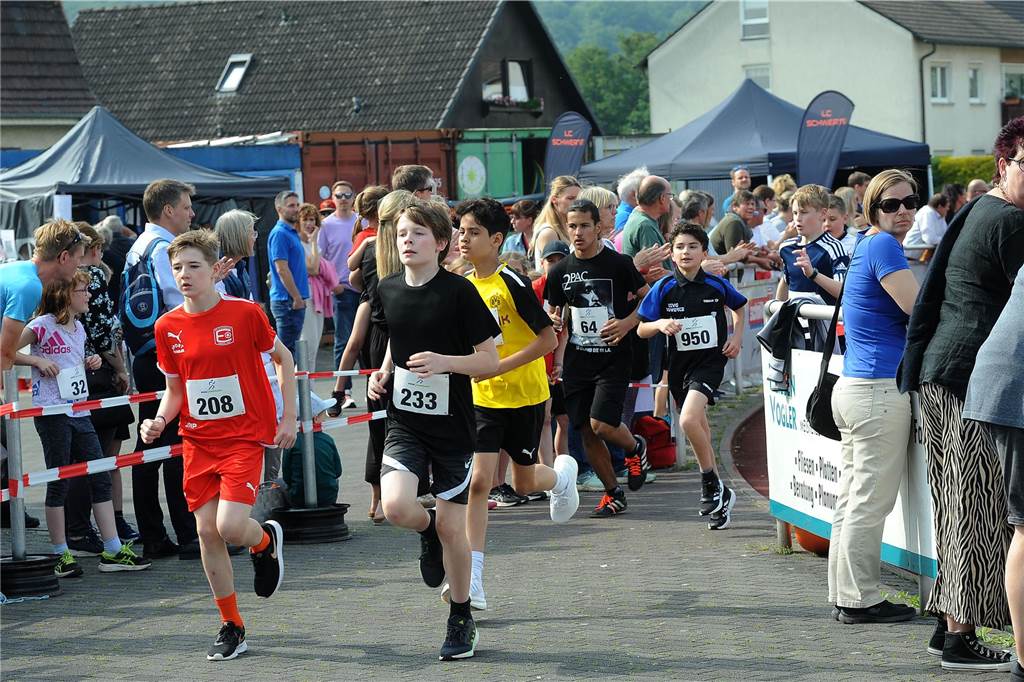 Der 16. Schwerter Ruhrstadtlauf in Westhofen.