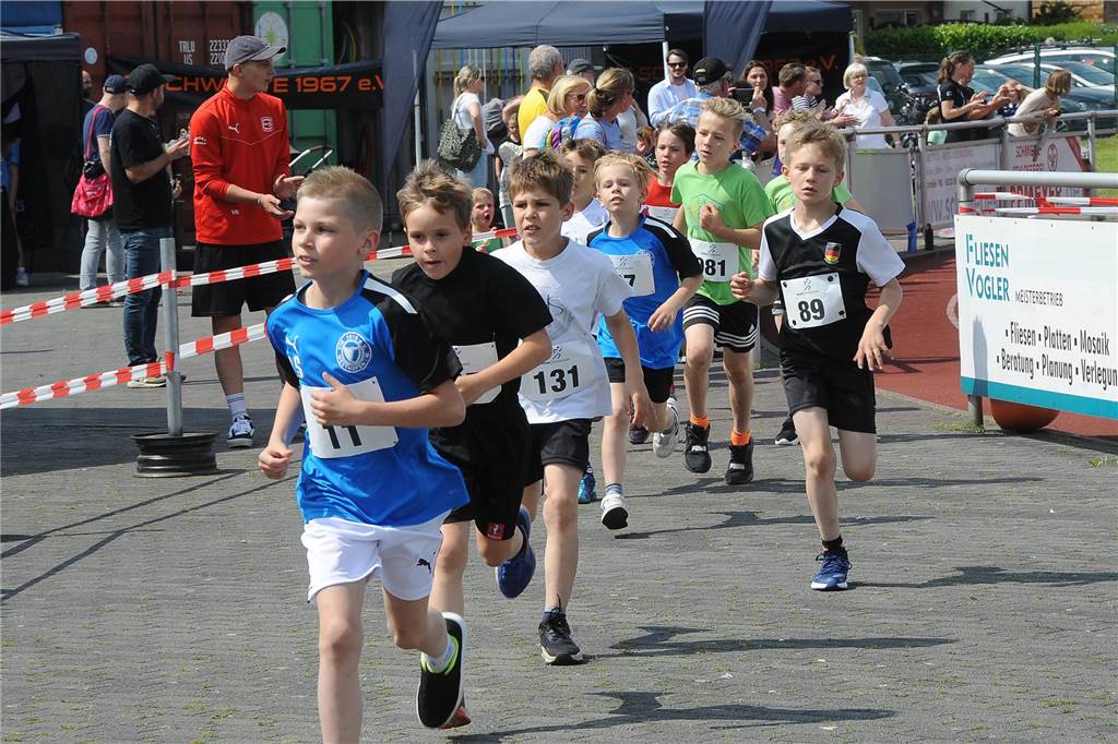 Der 16. Schwerter Ruhrstadtlauf in Westhofen.