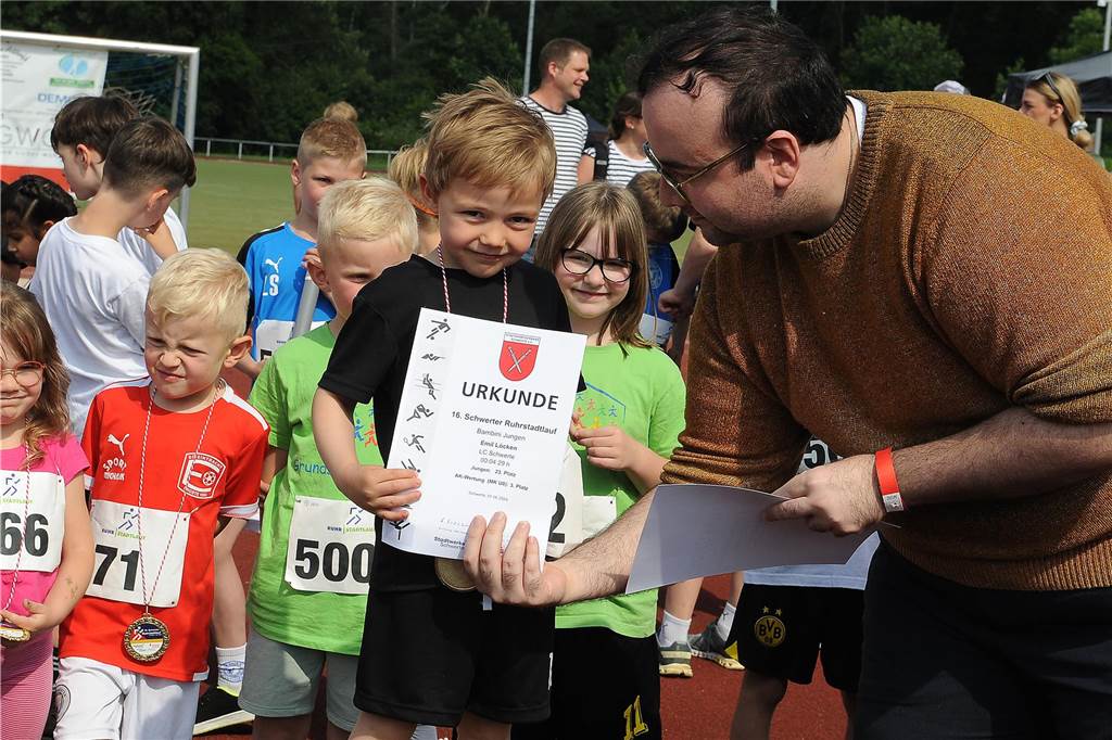 Der 16. Schwerter Ruhrstadtlauf in Westhofen.