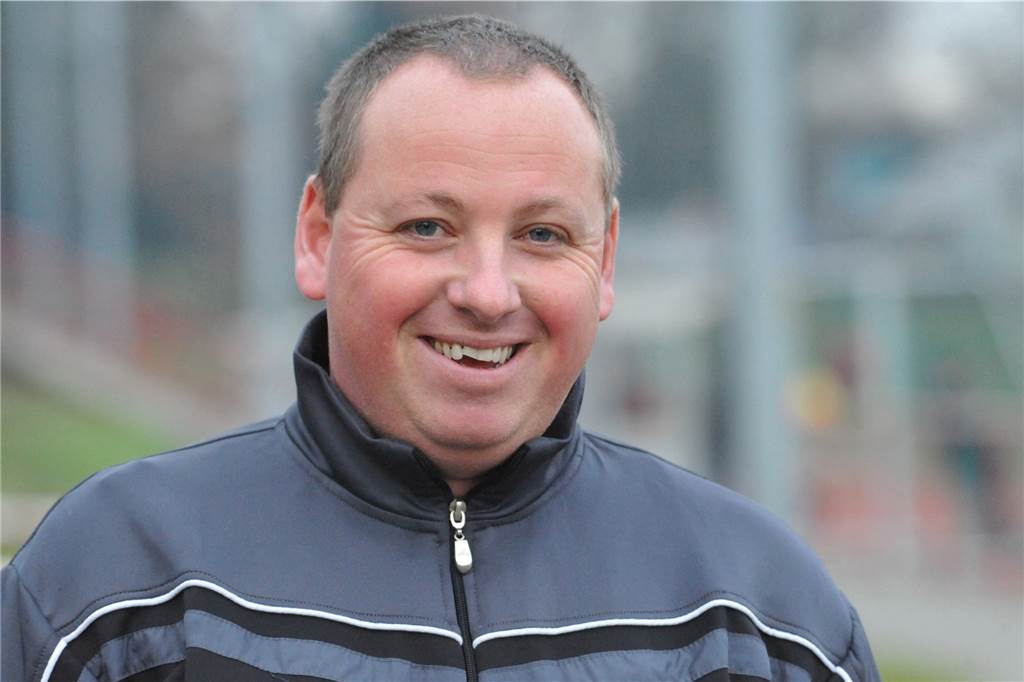 Nach Streikaufruf für Schiris: Vorsitzender will Kreisliga-A-Spiel selbst leiten Der 2. Arminen-Vorsitzende, Toni Weiss, hat sich auf einen Auftritt als Schiedsrichter eingestellt.