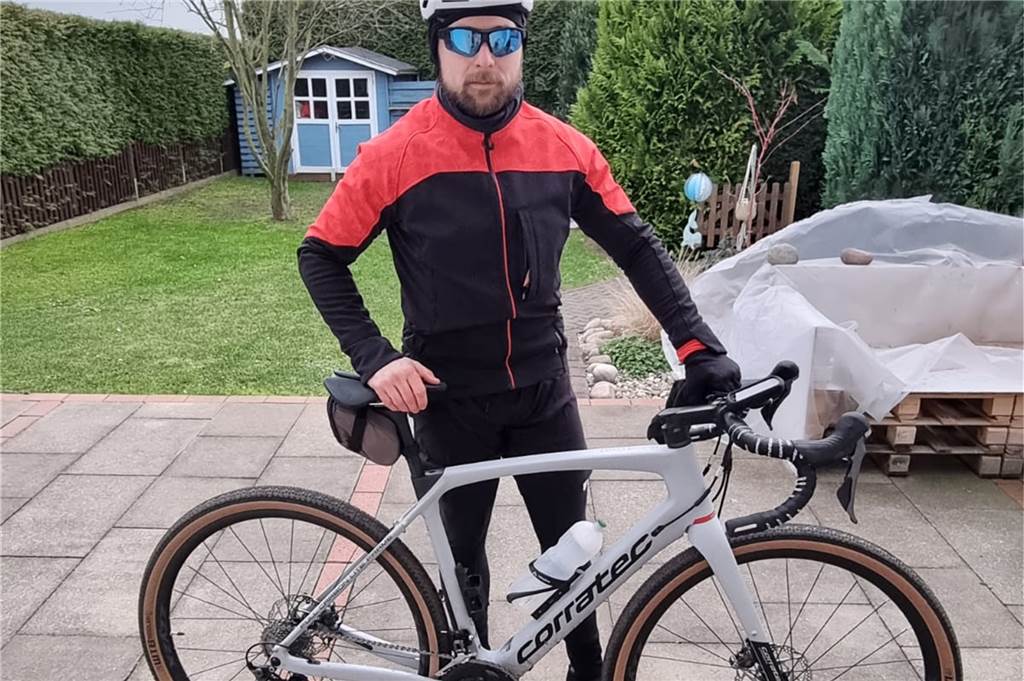 Tour-de-France-Etappe statt Laufrunde: Kai Schinck mit eigenwilligem Trainingsplan Der 33-Jährige hat sich ein Gravelbike angeschafft - eine Mischung aus Rennrad und Mountainbike.