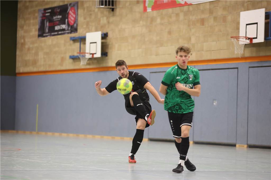 Der 35. Davertpokal hatte einiges zu bieten. Am Ende war der VfL Senden der verdiente Sieger, aber auch viele andere Mannschaften überzeugten. Wir waren mit der Kamera dabei.
