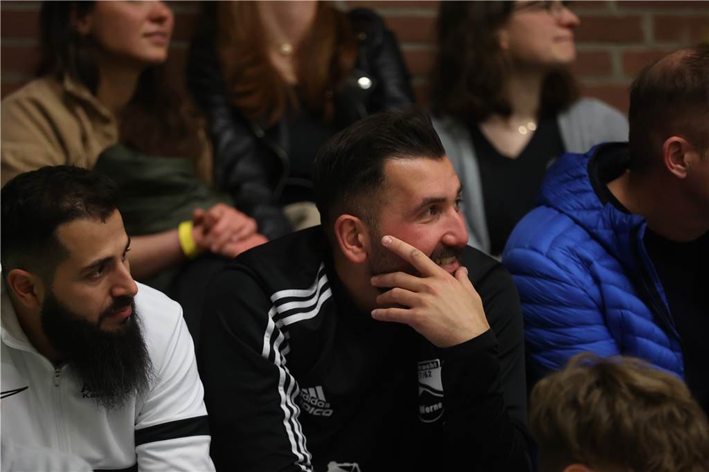 Der 35. Davertpokal hatte einiges zu bieten. Am Ende war der VfL Senden der verdiente Sieger, aber auch viele andere Mannschaften überzeugten. Wir waren mit der Kamera dabei.