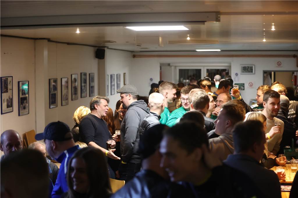 Der 35. Davertpokal hatte einiges zu bieten. Am Ende war der VfL Senden der verdiente Sieger, aber auch viele andere Mannschaften überzeugten. Wir waren mit der Kamera dabei.